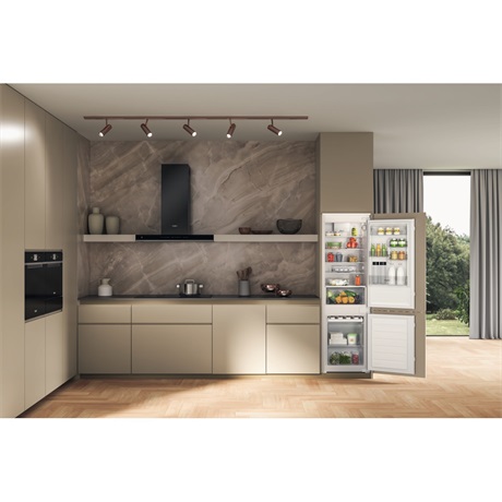 Whirlpool WHC18D011A2 Beépíthető alulfagyasztós hűtőszekrény