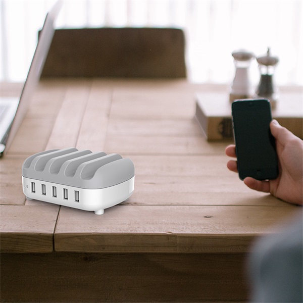 ORICO    DUK-5P-EU-WH  5x USB-A  5V2.4A x5  40W Töltő állomás Fehér 