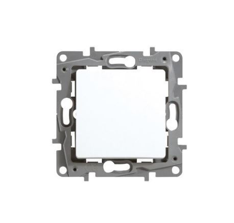 Legrand Niloé egypólusú nyomókapcsoló fehér (764507)