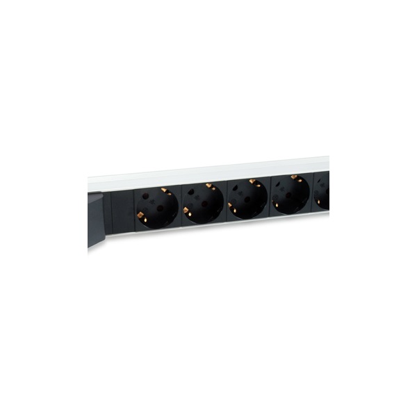 Equip  333310  C14 6x Schuko 1U Hálózati Elosztó Fekete 
