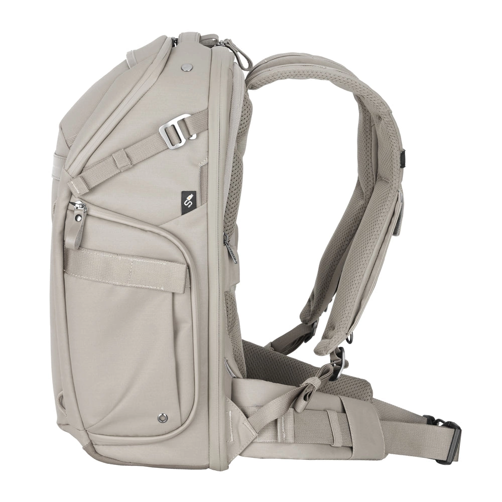 VANGUARD VEO METRO B25L CM hátizsák