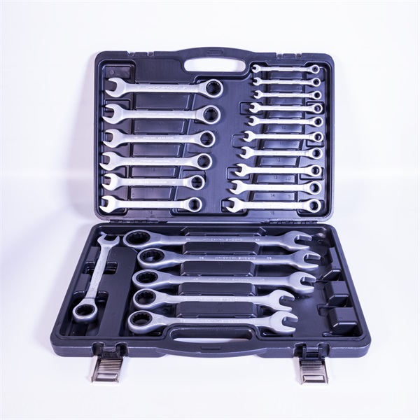 IRIS TOOLS GW-022-033 22 darabos racsnis kombinált csavarkulcs készlet IRIS TOOLS GW-022-033 22 darabos racsnis kombinált csavarkulcs készlet