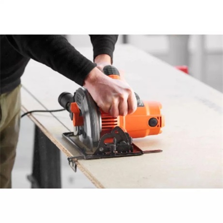 Black and Decker CS1550K-QS KÉZI KÖRFŰRÉSZ