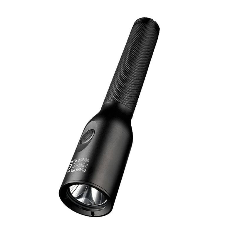  Superfire D6 zseblámpa