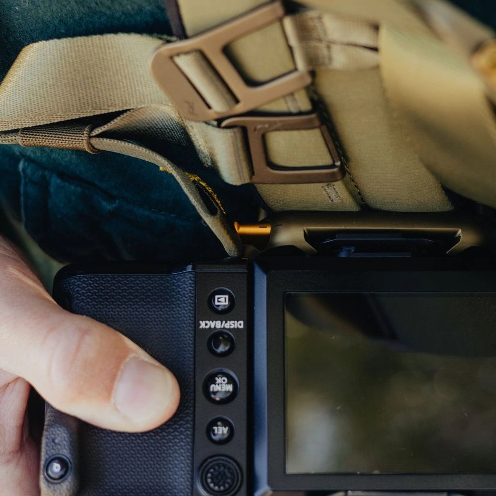 PEAK DESIGN Capture® Camera Clip (v3) Algazöld - with Standard plate®