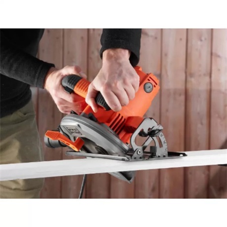 Black and Decker CS1550K-QS KÉZI KÖRFŰRÉSZ