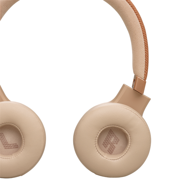 JBL Live 670NC Bluetooth Over-Ear Noise-Cancelling Headset