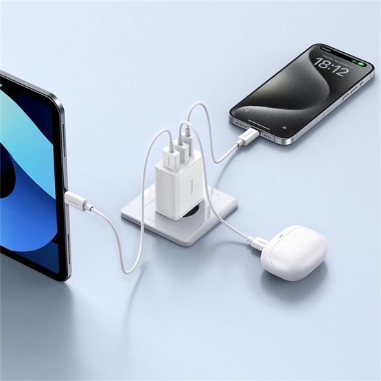 Baseus  2U+C 30W EU Autós töltő Fehér