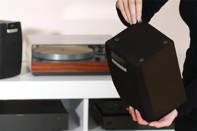 TESA Protect   8 mm Zaj- és csúszásgátló korong Átlátszó