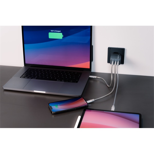 Verbatim 32201 GNC-65 GaN Charger 65W USB Type-A + 2xType-C hálózati töltő adapter Verbatim 32201 GNC-65 GaN Charger 65W USB Type-A + 2xType-C hálózati töltő adapter