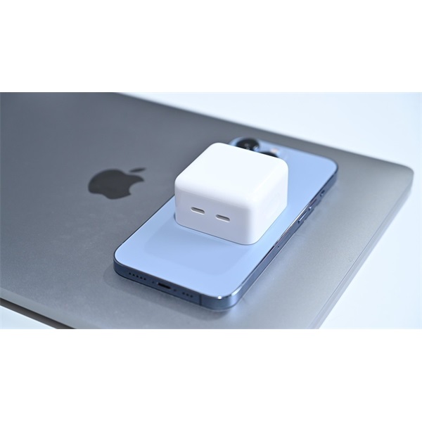 BLACKBIRD Hálózati Adapter  Töltőfej 35W Dual USB-C  Fehér