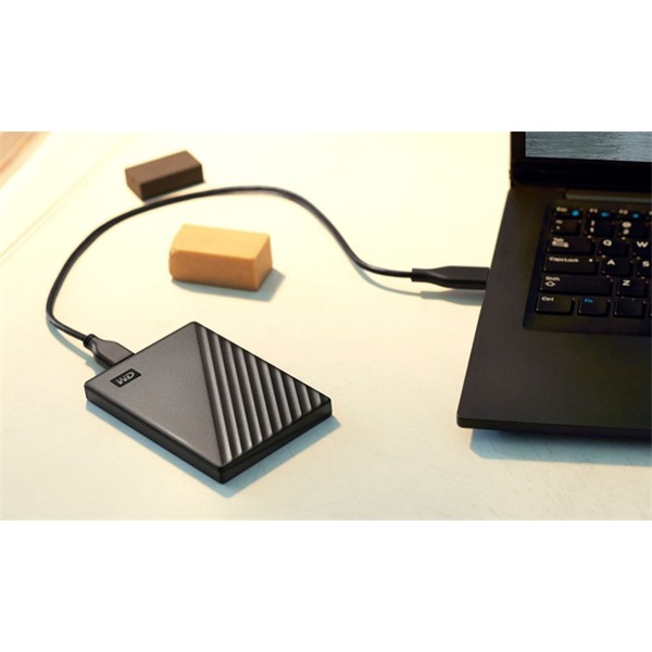1TB WD 2.5" My Passport külső winchester fekete (WDBYVG0010BBK)