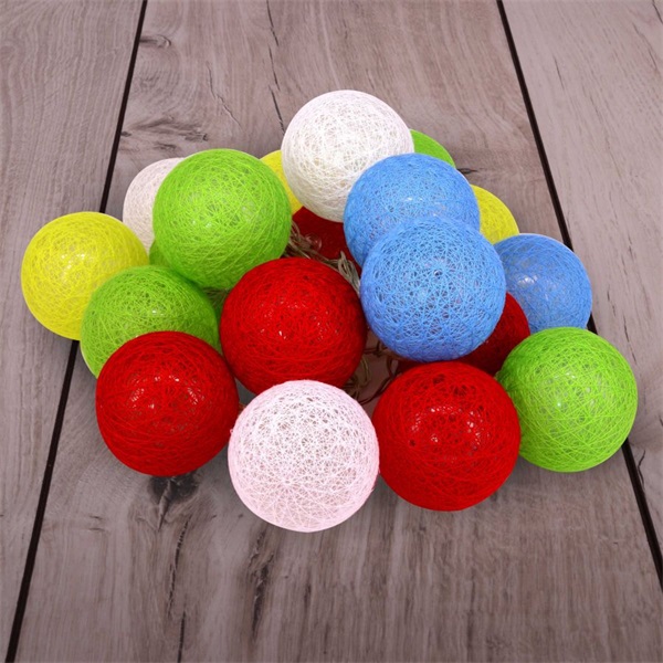 IRIS Gömb alakú 6cm/színes fonott/3m/több színű/20db LED-es/USB-s fénydekoráció  (104-25) IRIS Gömb alakú 6cm/színes fonott/3m/több színű/20db LED-es/USB-s fénydekoráció  (104-25)