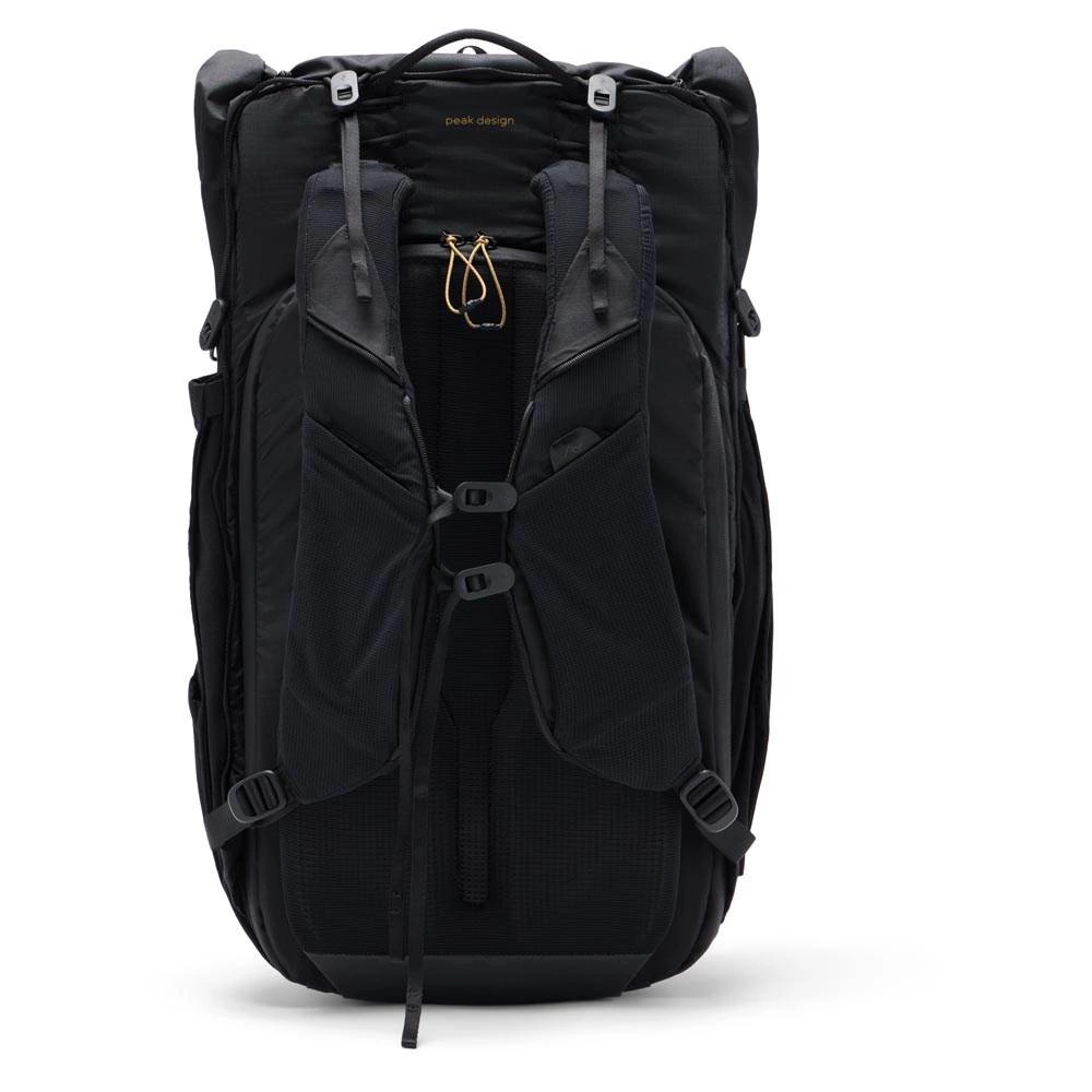 PEAK DESIGN Outdoor Backpack 45L Fekete