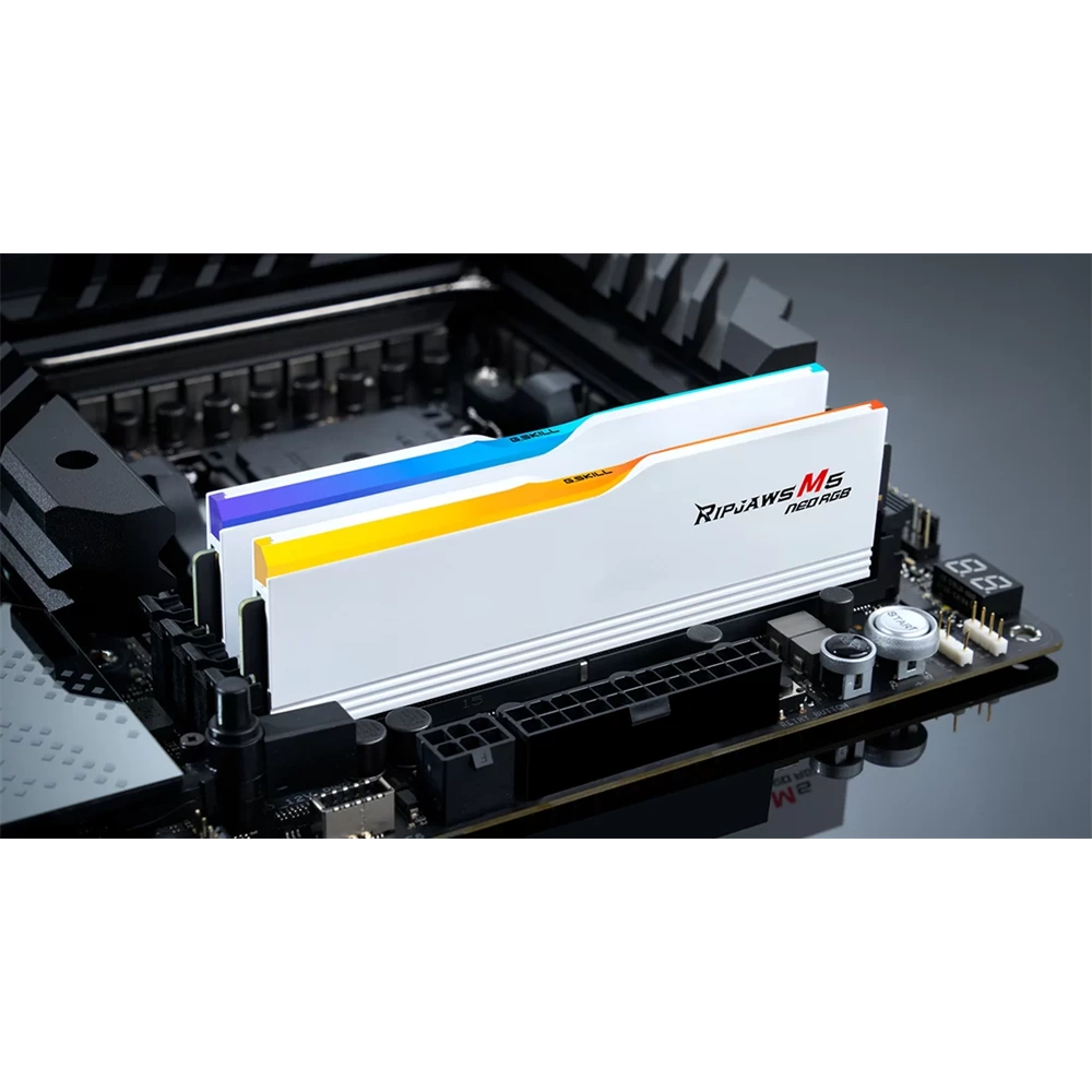 G.SKILL Ripjaws M5 Neo DDR5-6400Mhz CL32-40-40-102 1.40V 32GB Kit2 (2x16GB)AMD EXPO Memória Fehér