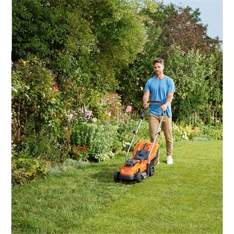 Black and Decker BCMW33184L2-QW   2db 4 AH akkumulátorral és gyorstöltővel Akkumulátoros fűnyíró