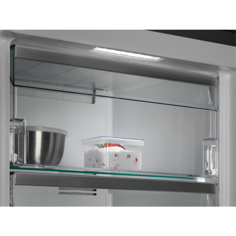 Aeg OAG7M281EW  NF 7 rekeszes Fagyasztószekrény Aeg OAG7M281EW  NF 7 rekeszes Fagyasztószekrény