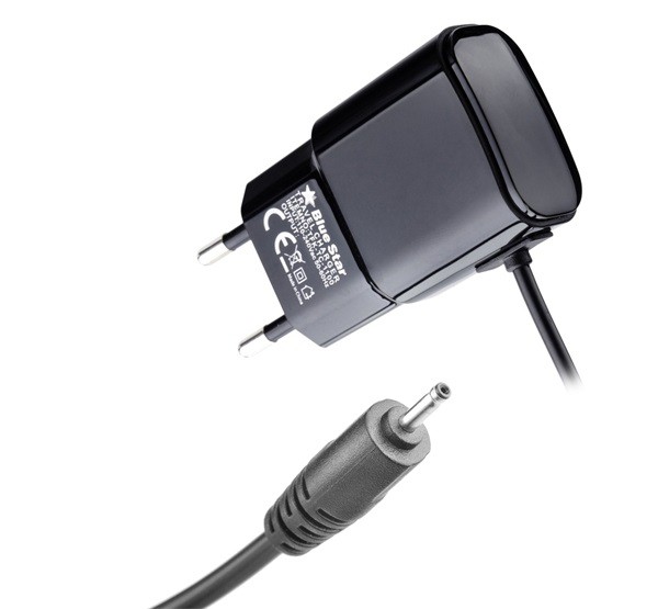 Hálózati töltő (5.7V / 1000mA + beépített 2mm kábel) FEKETE (TFK-TC-1100_2MM)