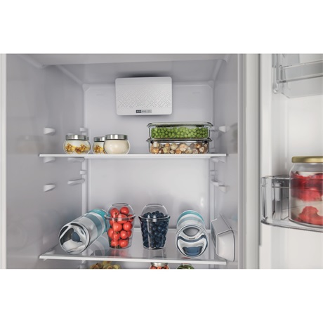 Whirlpool WHSD18A011B2 Beépíthető egyajtós hűtőszekrény