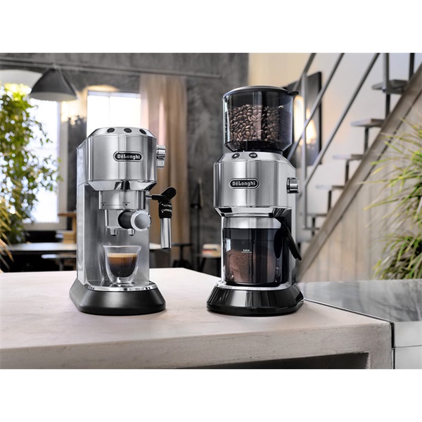 DeLonghi EC685.M Dedica Style kávéfőző